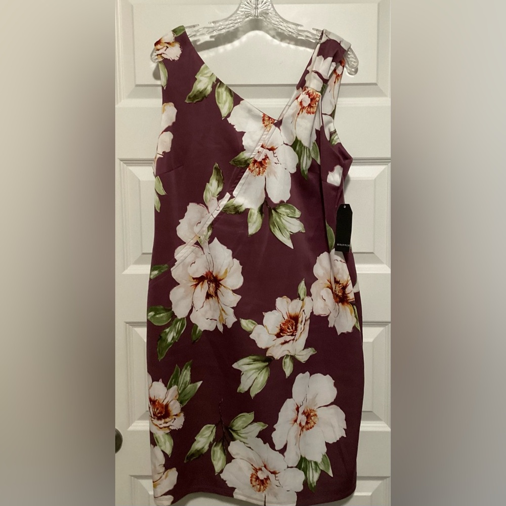 Floral Sleeveless Dress in Purple and White - Picture 2 of 4